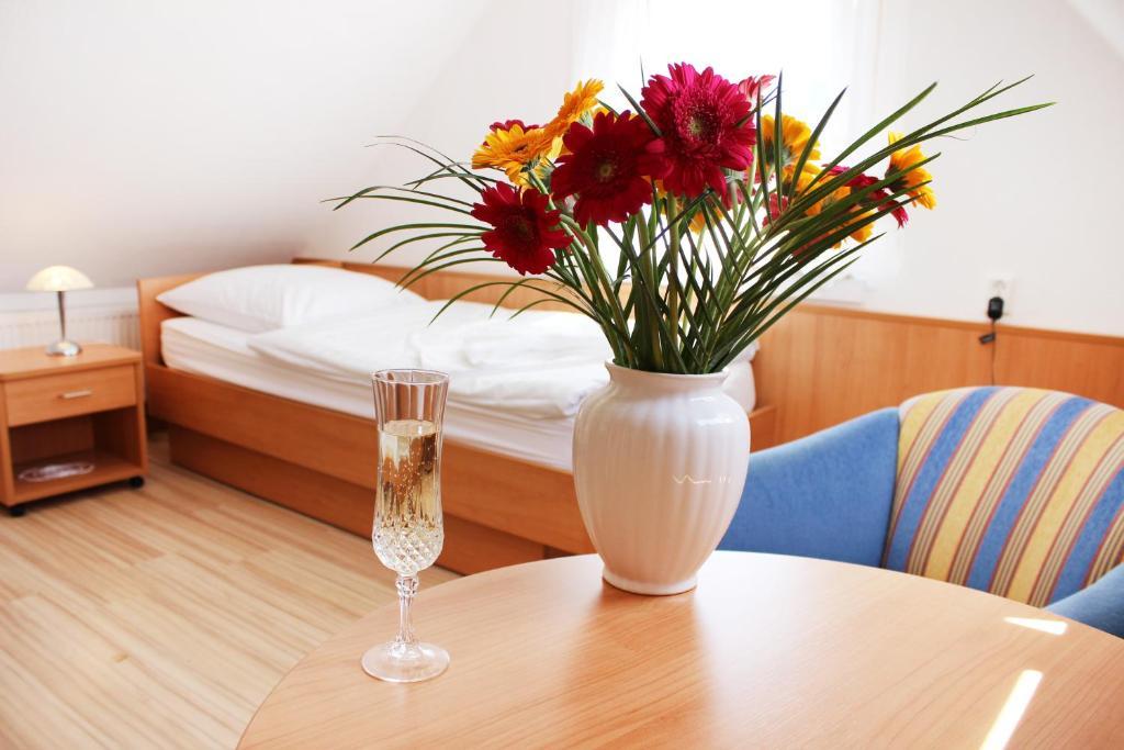 Hotel Pension Kirschstein Wolgast Room photo